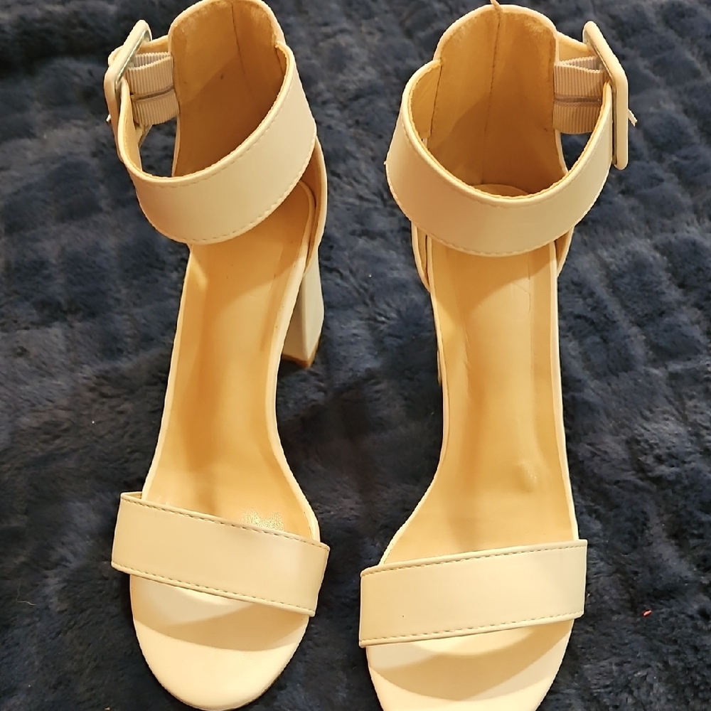 CHANEL Cream Ankle-Strap Block Heel Sandals